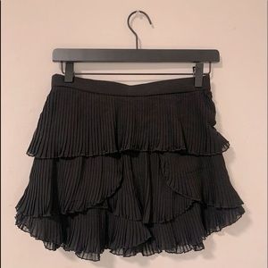 Zara Medium Black skort. Pleated and Ruffled. Perfect condition